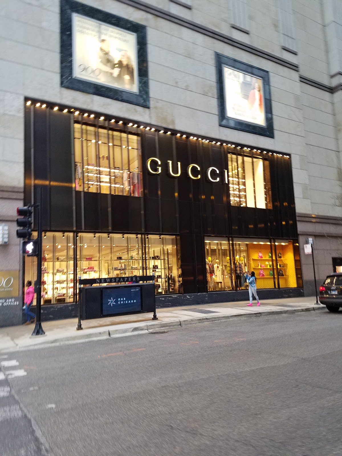 900 North Michigan Shops