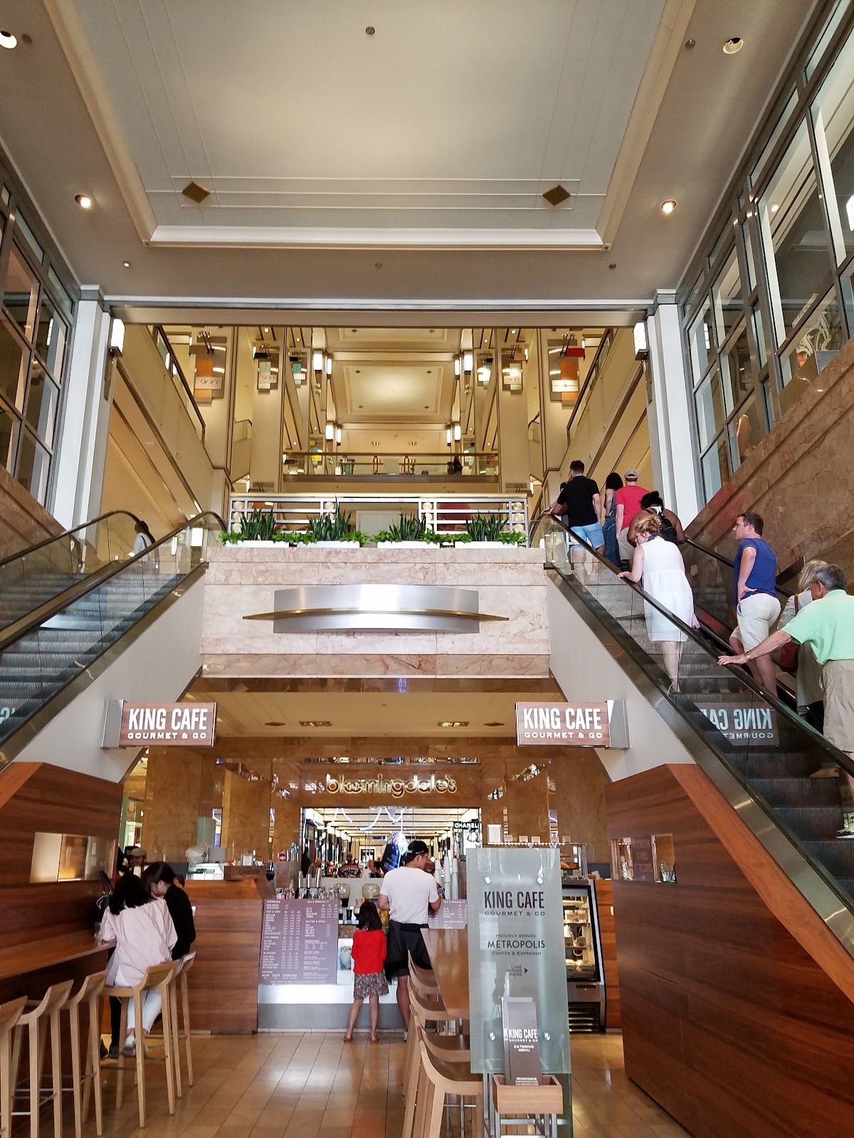 900 North Michigan Shops class experience